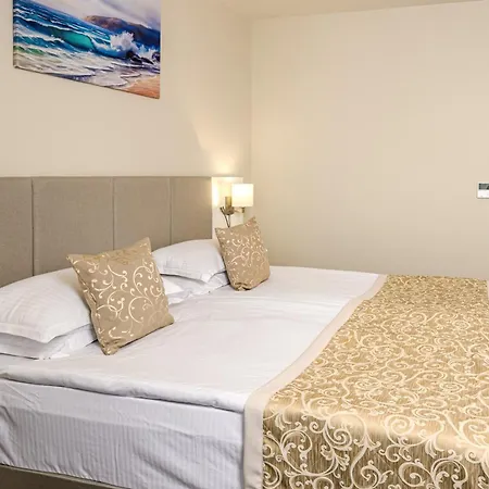 Laguna Park Sunrise サニービーチ