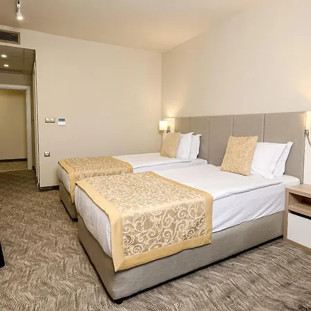 ホテル Laguna Park Sunrise 4*