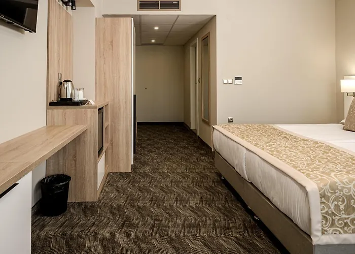 Laguna Park Sunrise 4* 阳光海滩