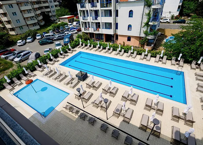 Laguna Park Sunrise 4*